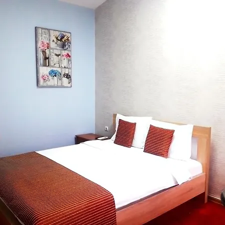 Aristocrat & Fish Restaurant Hotel 3*