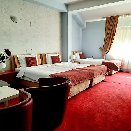 Aristocrat & Fish Restaurant מלון סקופיה