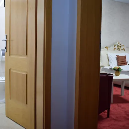 Aristocrat & Fish Restaurant 3* סקופיה