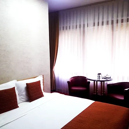 Aristocrat & Fish Restaurant סקופיה