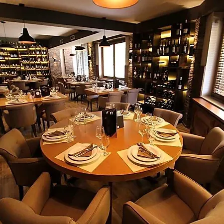Hotel Aristocrat & Fish Restaurant Skopje