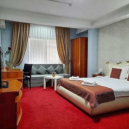 Aristocrat & Fish Restaurant Hotel