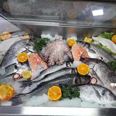 Aristocrat & Fish Restaurant Hotel 3*