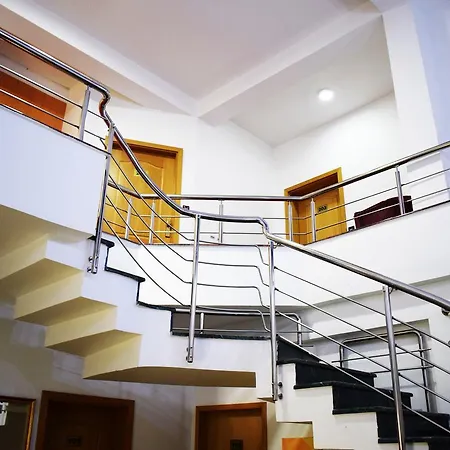 מלון Aristocrat & Fish Restaurant סקופיה