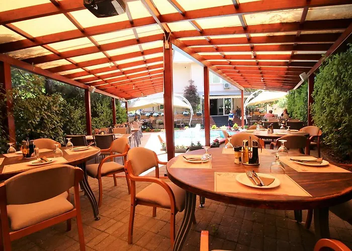 Aristocrat & Fish Restaurant Отель 3*