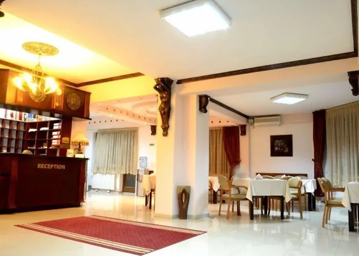 Aristocrat & Fish Restaurant Отель 3*