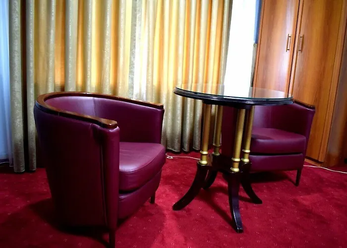 Aristocrat & Fish Restaurant Отель