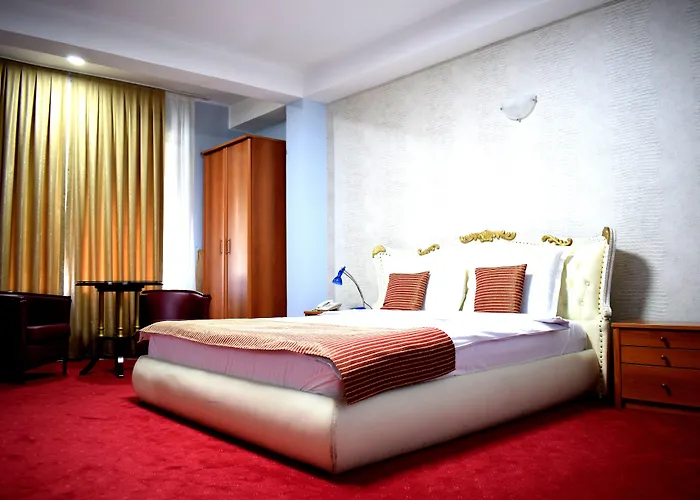 Aristocrat & Fish Restaurant 3*