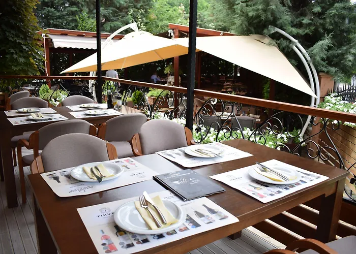 Aristocrat & Fish Restaurant