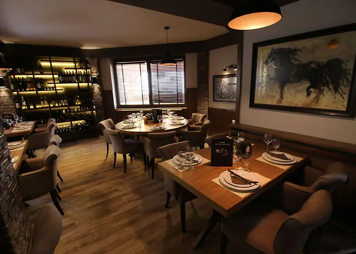 Aristocrat & Fish Restaurant Отель