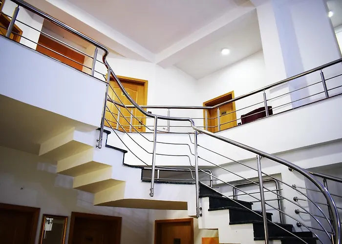 Отель Aristocrat & Fish Restaurant Скопье