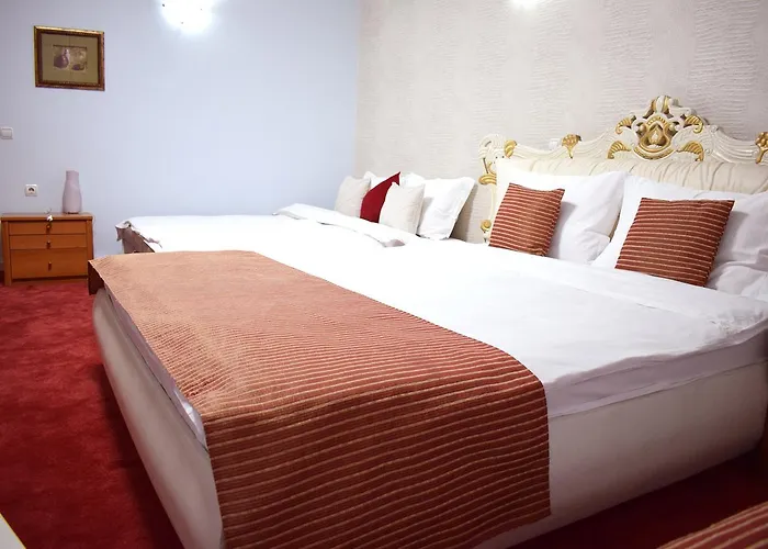 Aristocrat & Fish Restaurant 3*