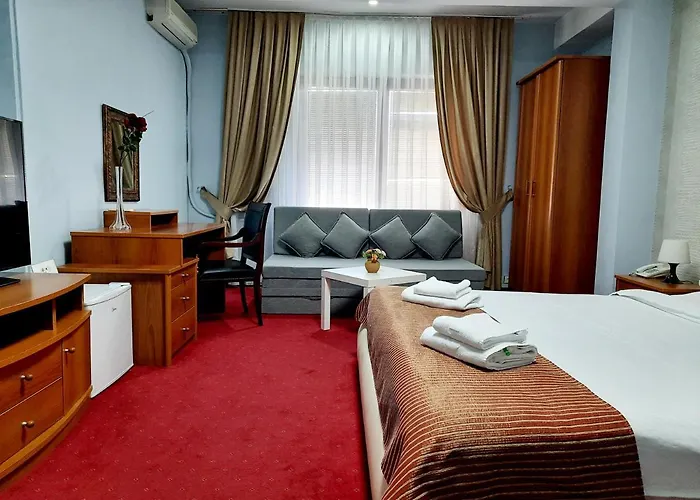 Aristocrat & Fish Restaurant Отель Скопье