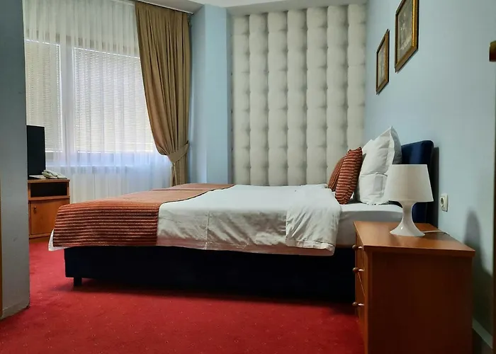 Aristocrat & Fish Restaurant Отель 3*